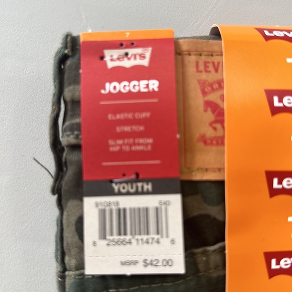 Levi's jogger elastic Cliff stretch slim from Pip to ankle youth size 7 camo - Picture 3 of 4